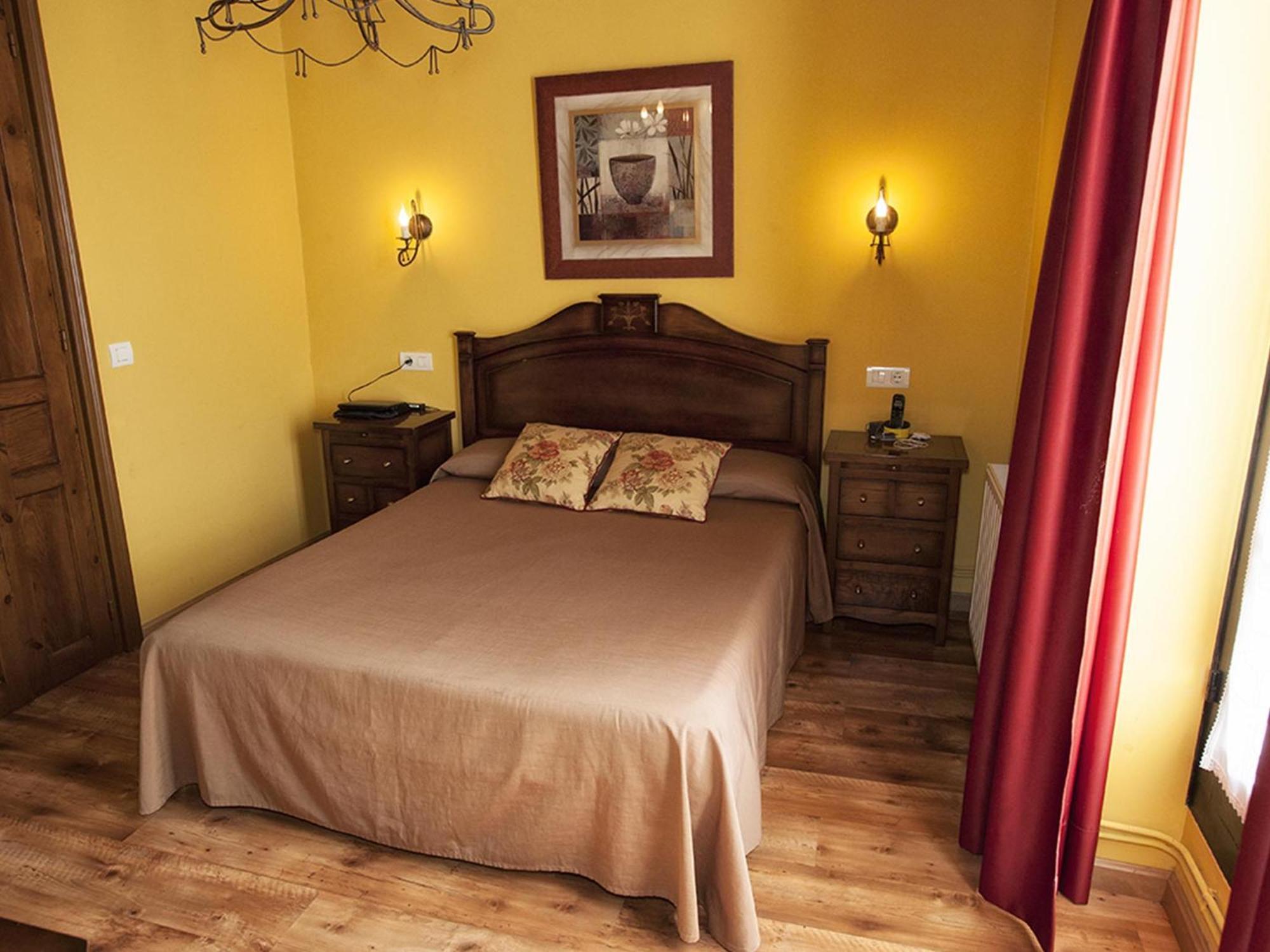 La Casona De Sobrepiedra Hotel Værelse billede