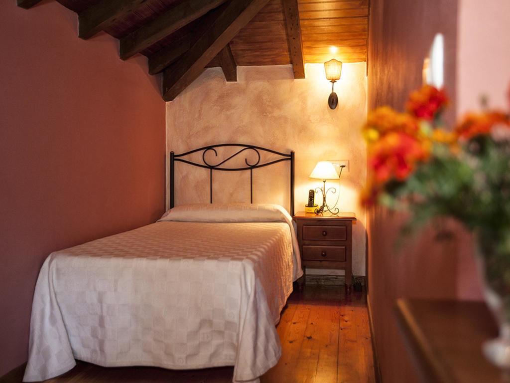 La Casona De Sobrepiedra Hotel Værelse billede